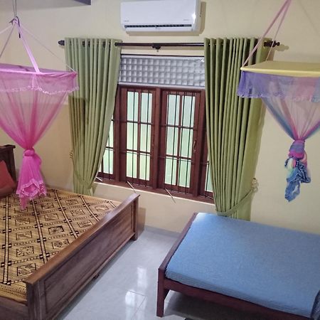Jungle Village Homestay Pinnawala  Buitenkant foto